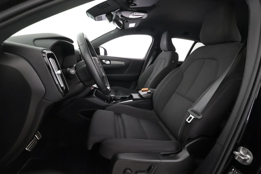 VOLVO XC40 2022