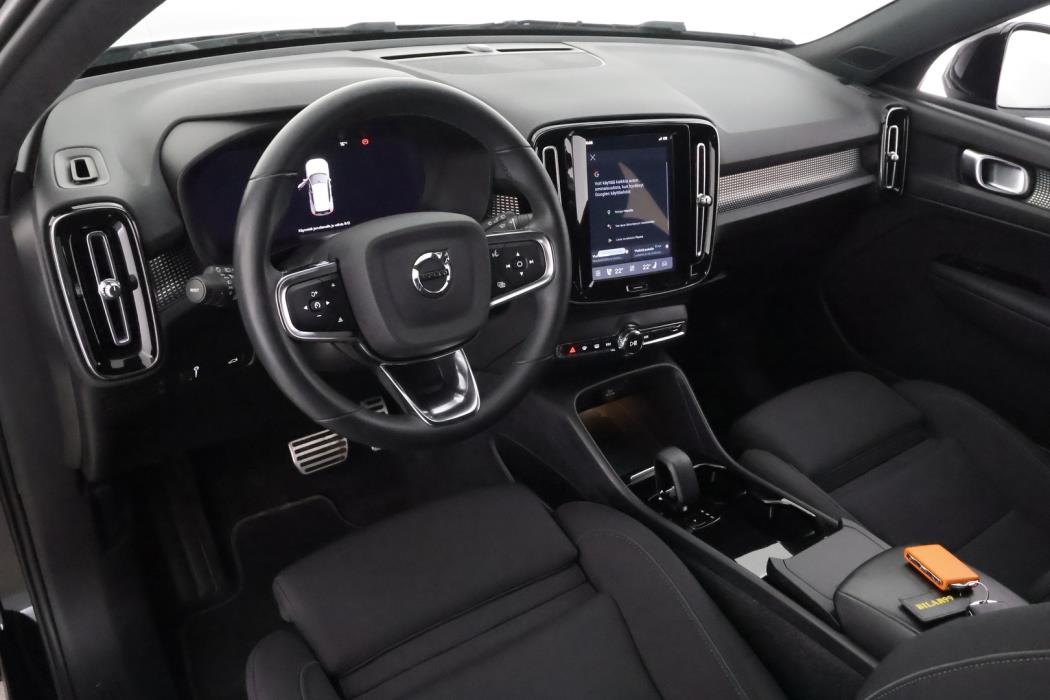 VOLVO XC40 2022