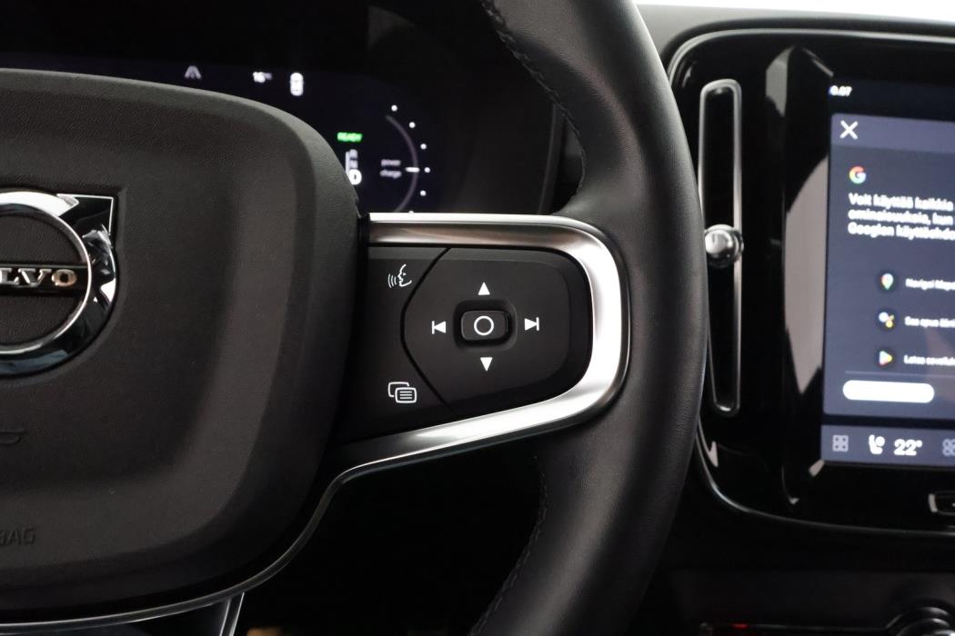 VOLVO XC40 2022