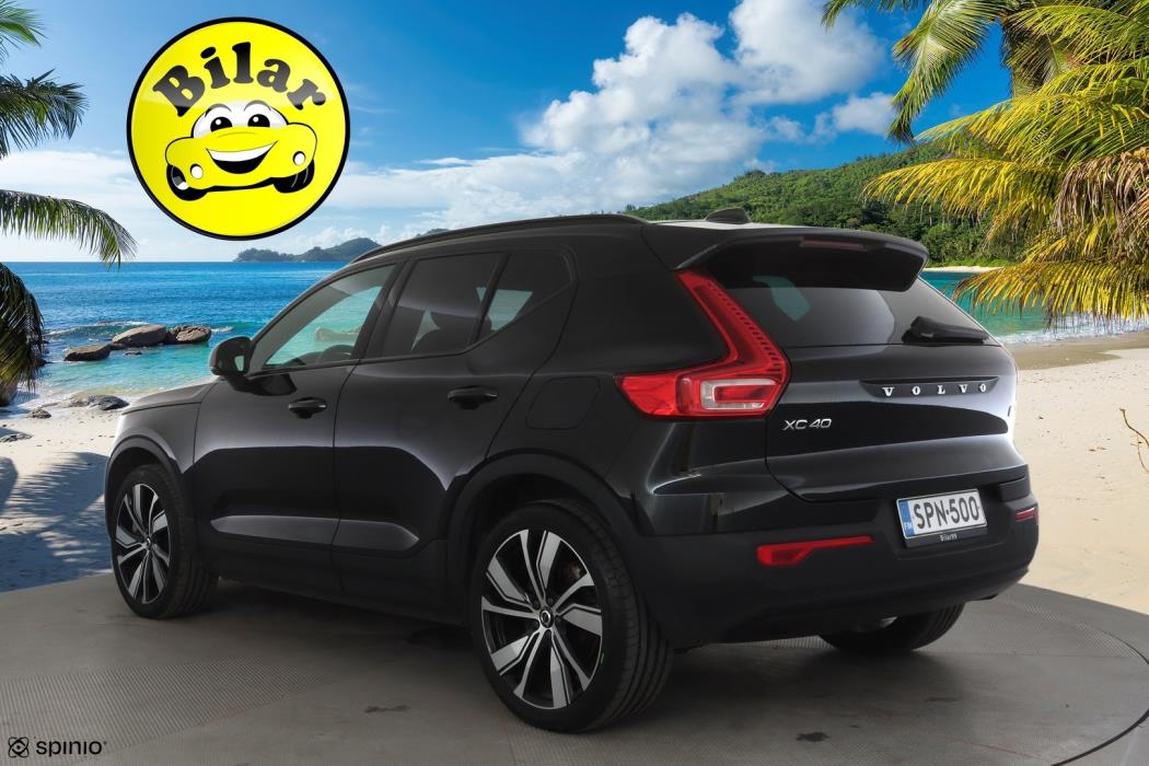 VOLVO XC40 2022