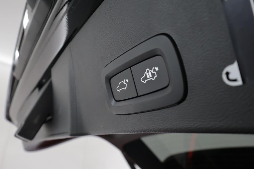 VOLVO XC40 2022
