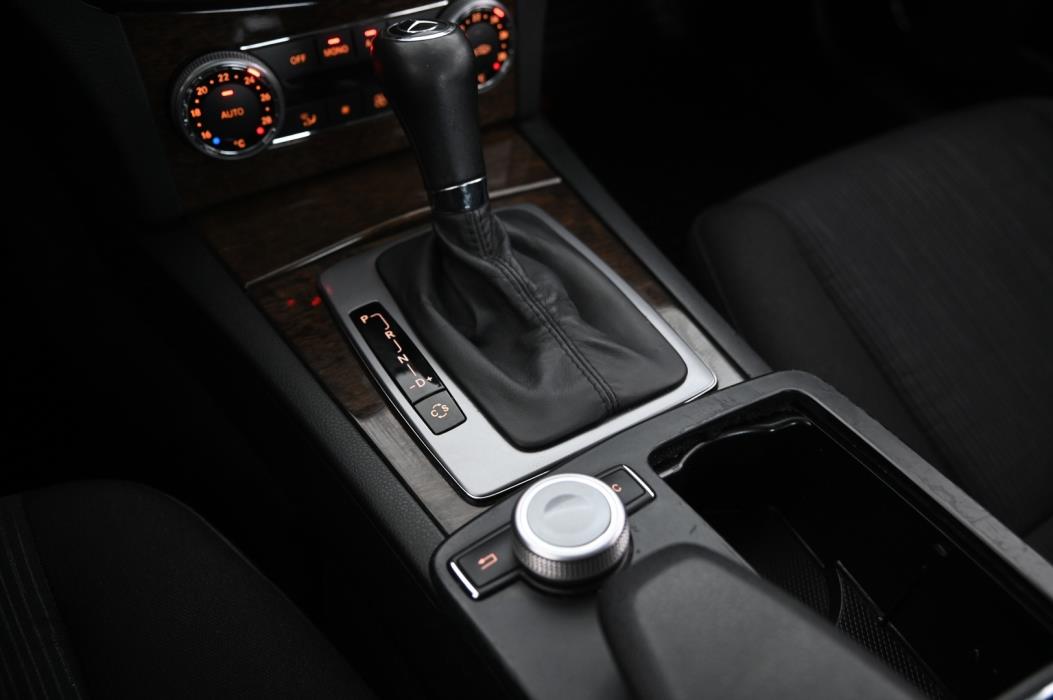 MERCEDES-BENZ C 2007