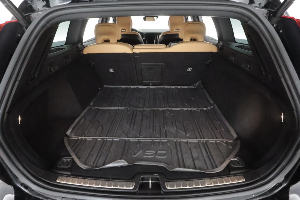 VOLVO V60 2020