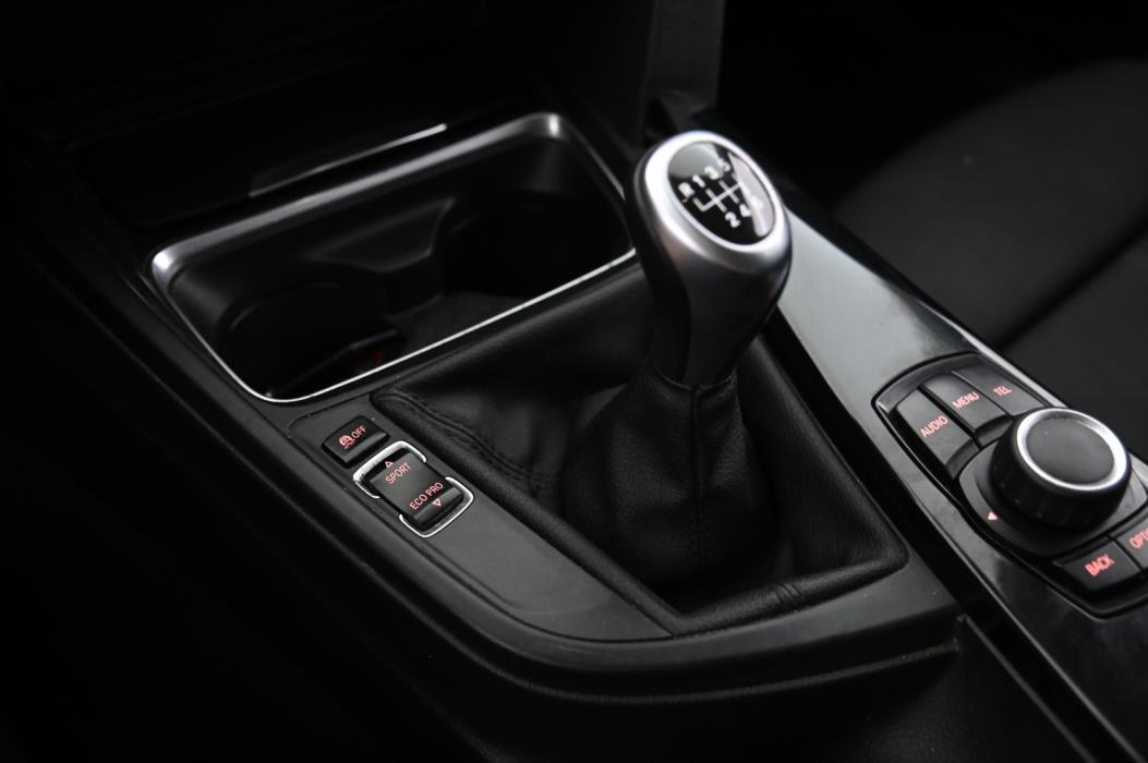 BMW 318 2014