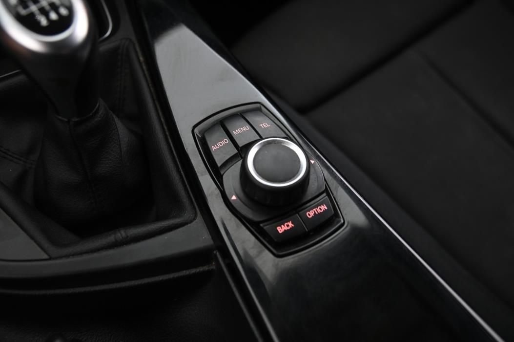 BMW 318 2014