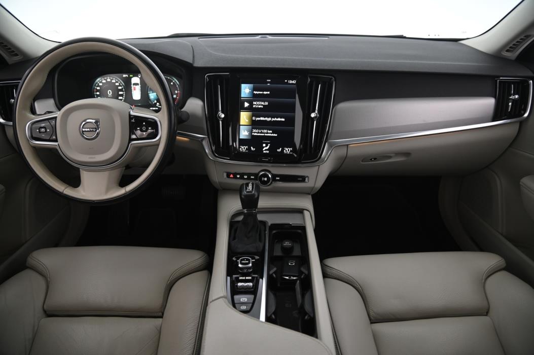 VOLVO S90 2017