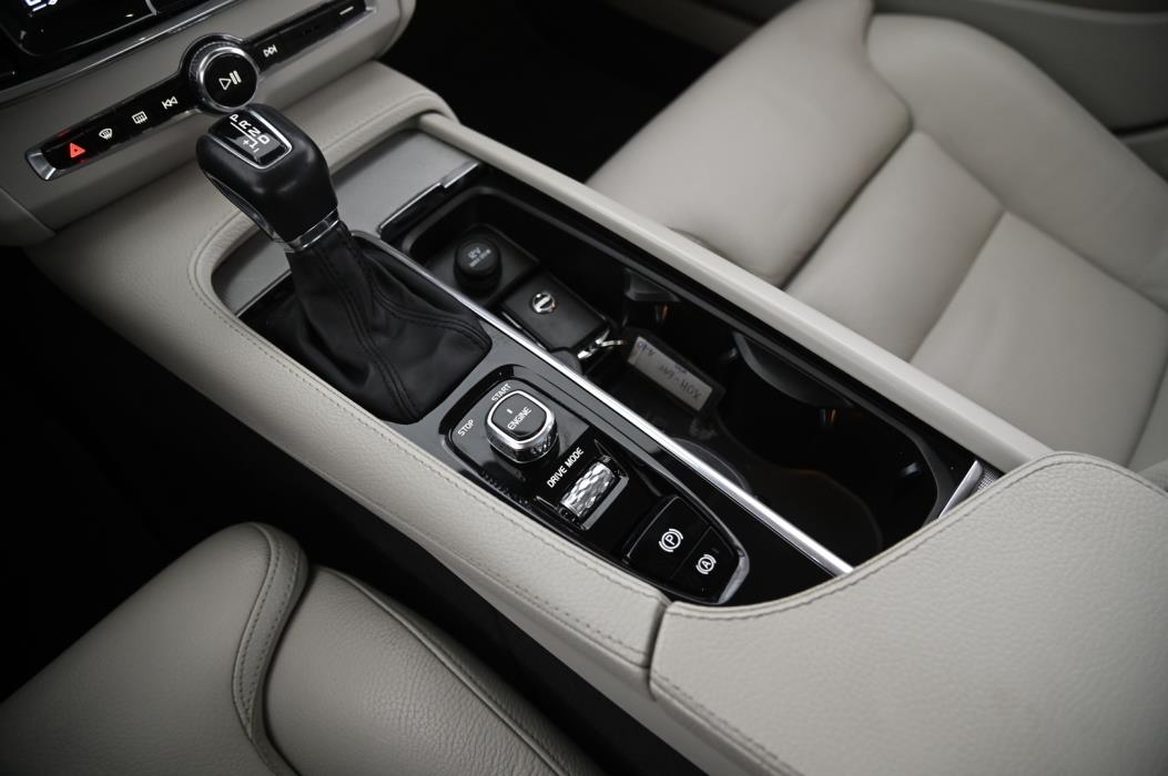 VOLVO S90 2017