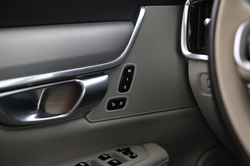 VOLVO S90 2017