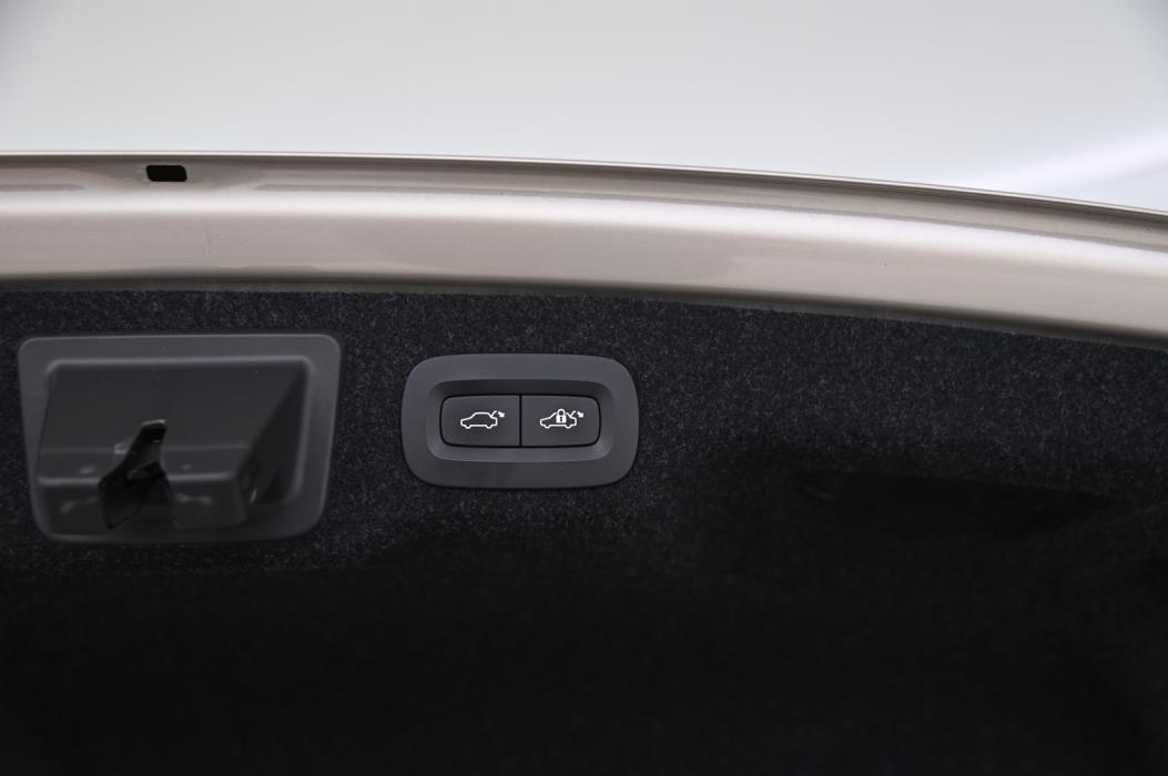 VOLVO S90 2017