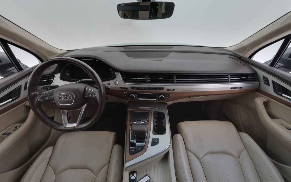 AUDI Q7 2017