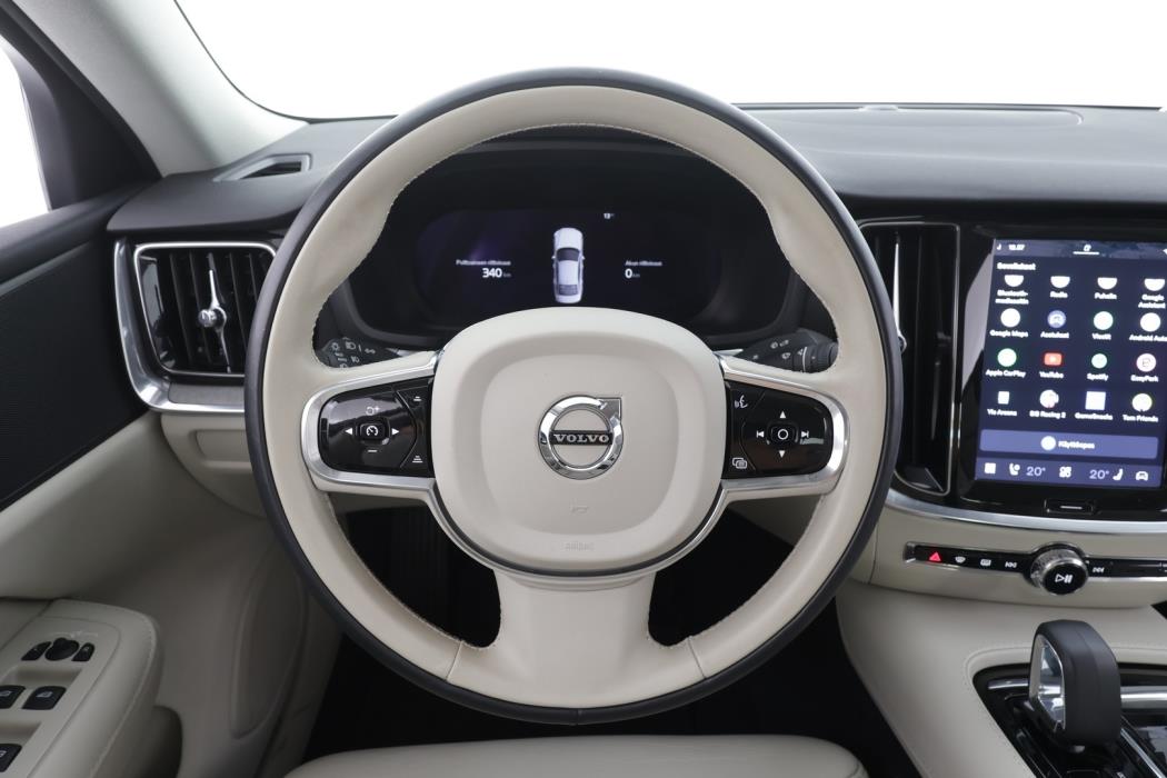 VOLVO S60 2023