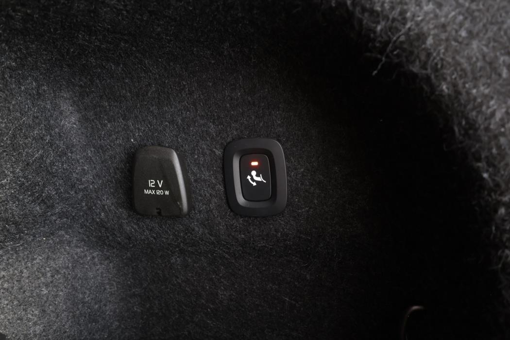 VOLVO S60 2023
