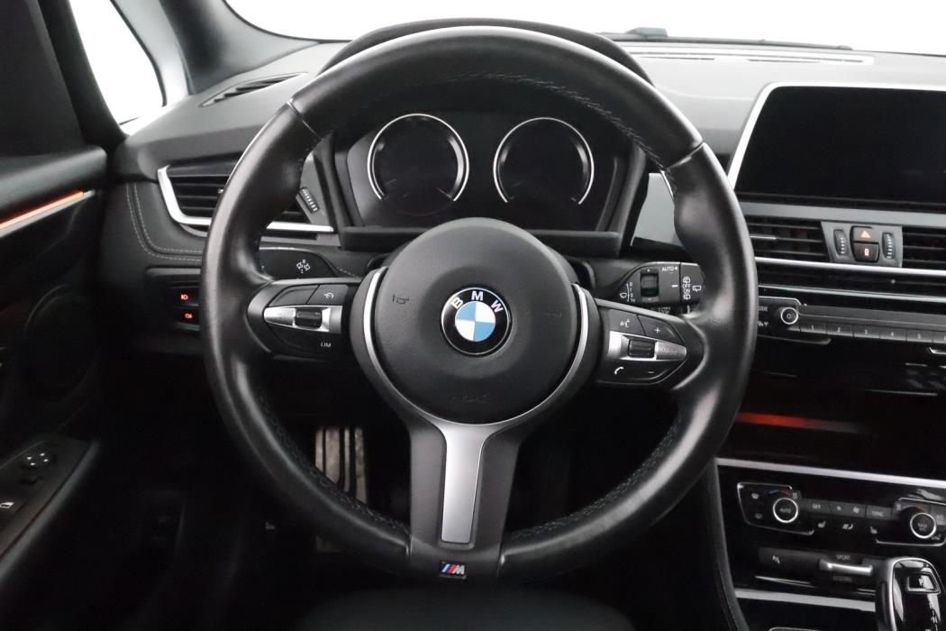 BMW 218 2022