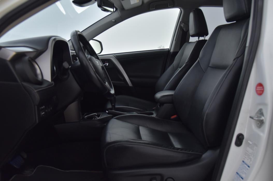 TOYOTA RAV4 2017