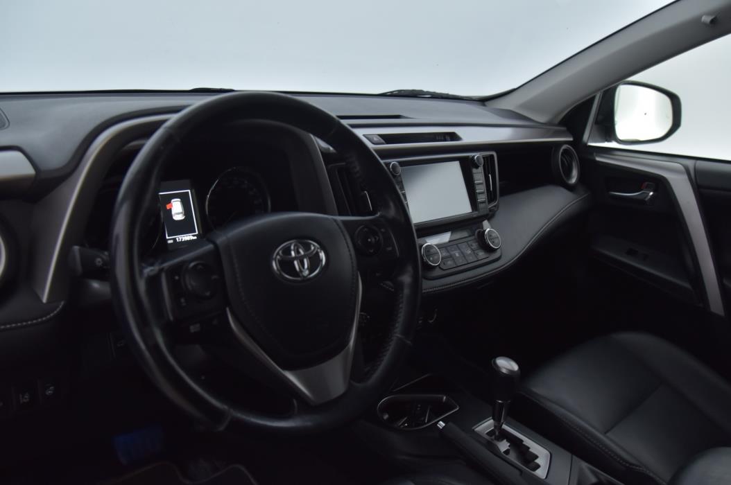 TOYOTA RAV4 2017