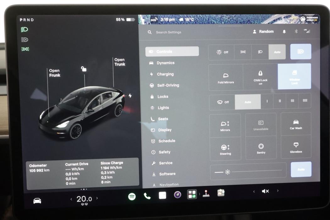 TESLA Model 3 2021