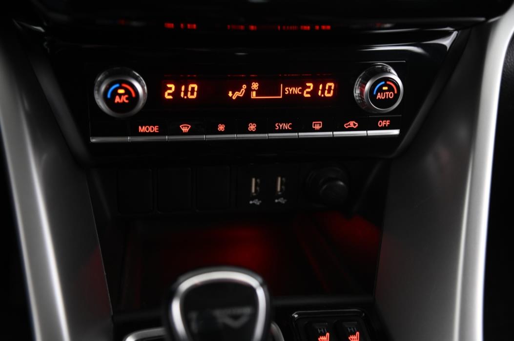 MITSUBISHI ECLIPSE CROSS 2021