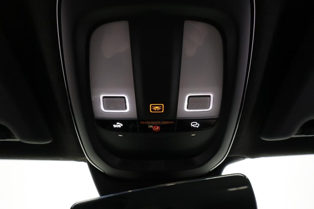VOLVO XC40 2024