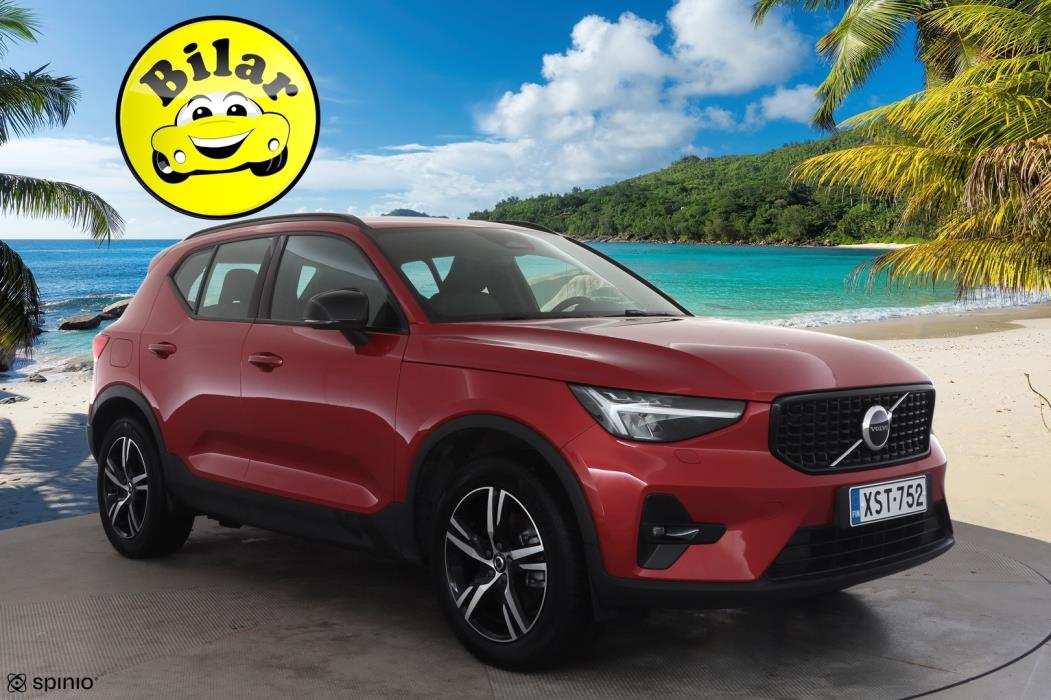 VOLVO XC40 2024