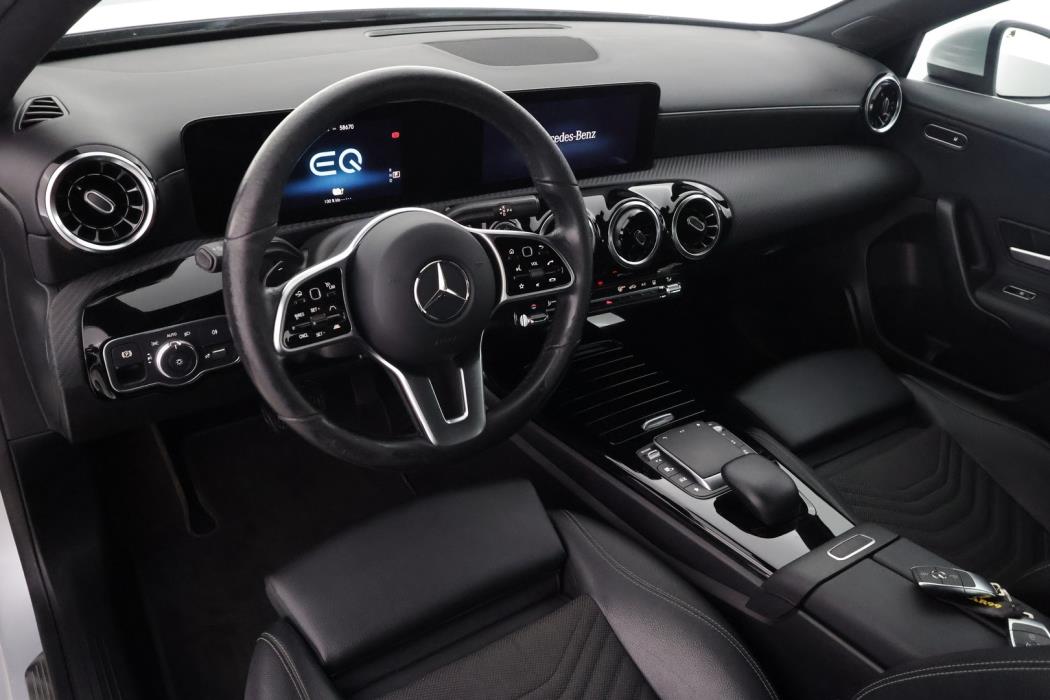 MERCEDES-BENZ A 2021