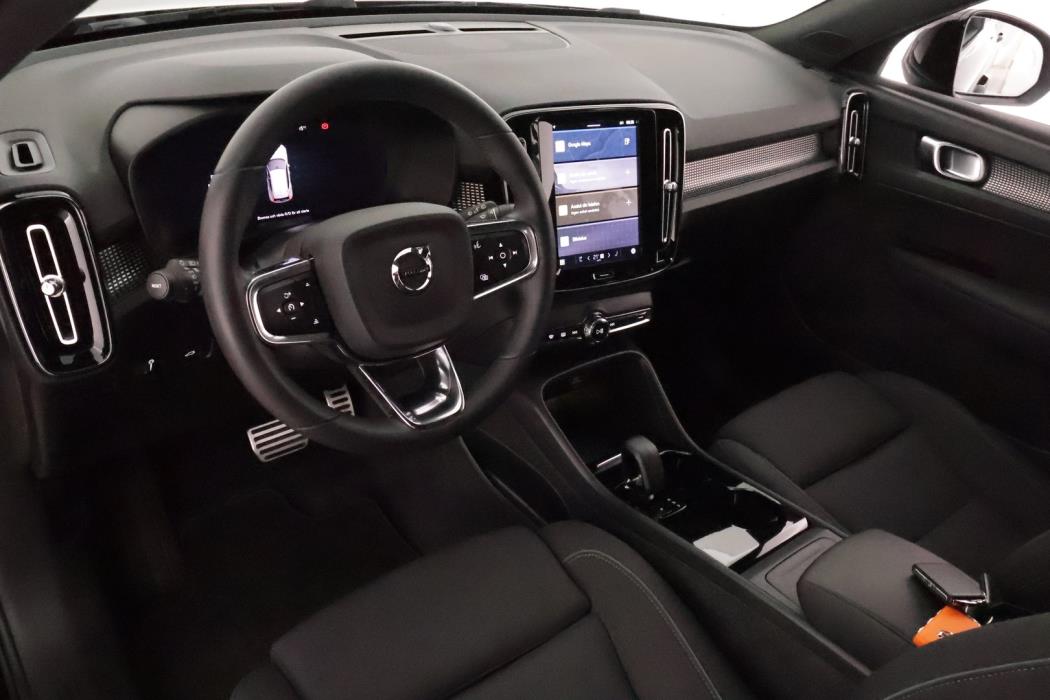 VOLVO XC40 2022