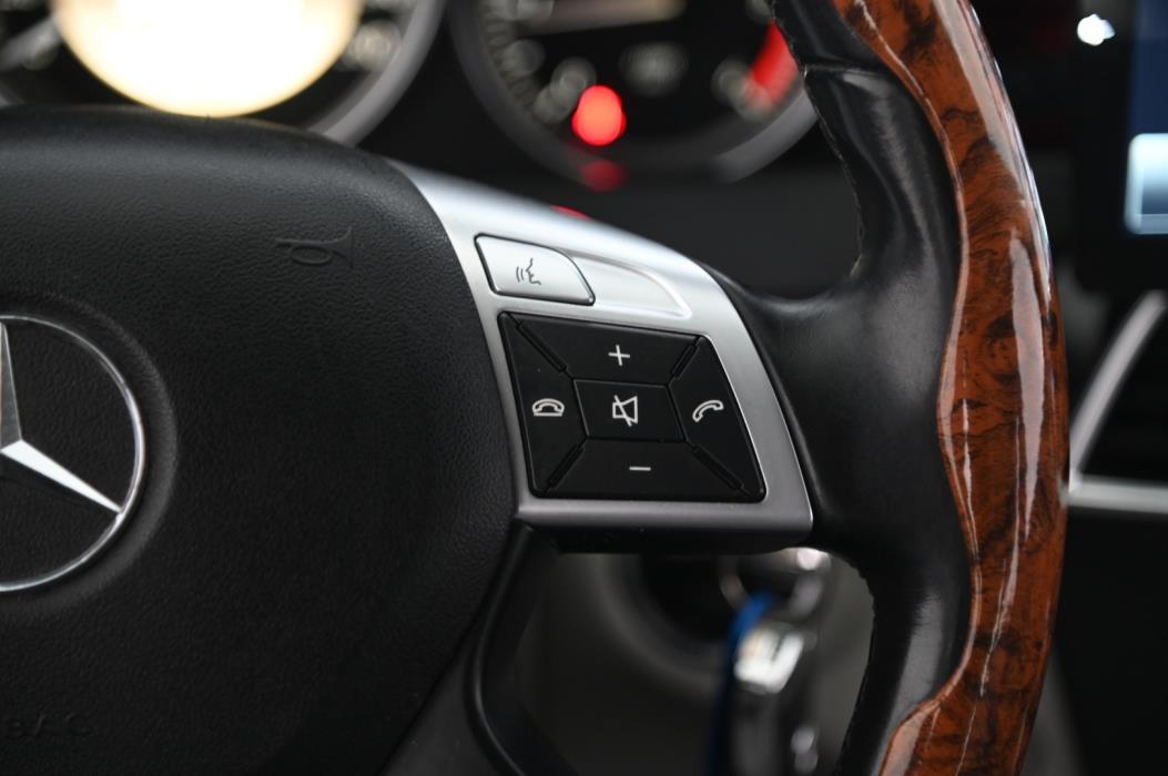 MERCEDES-BENZ C 2012