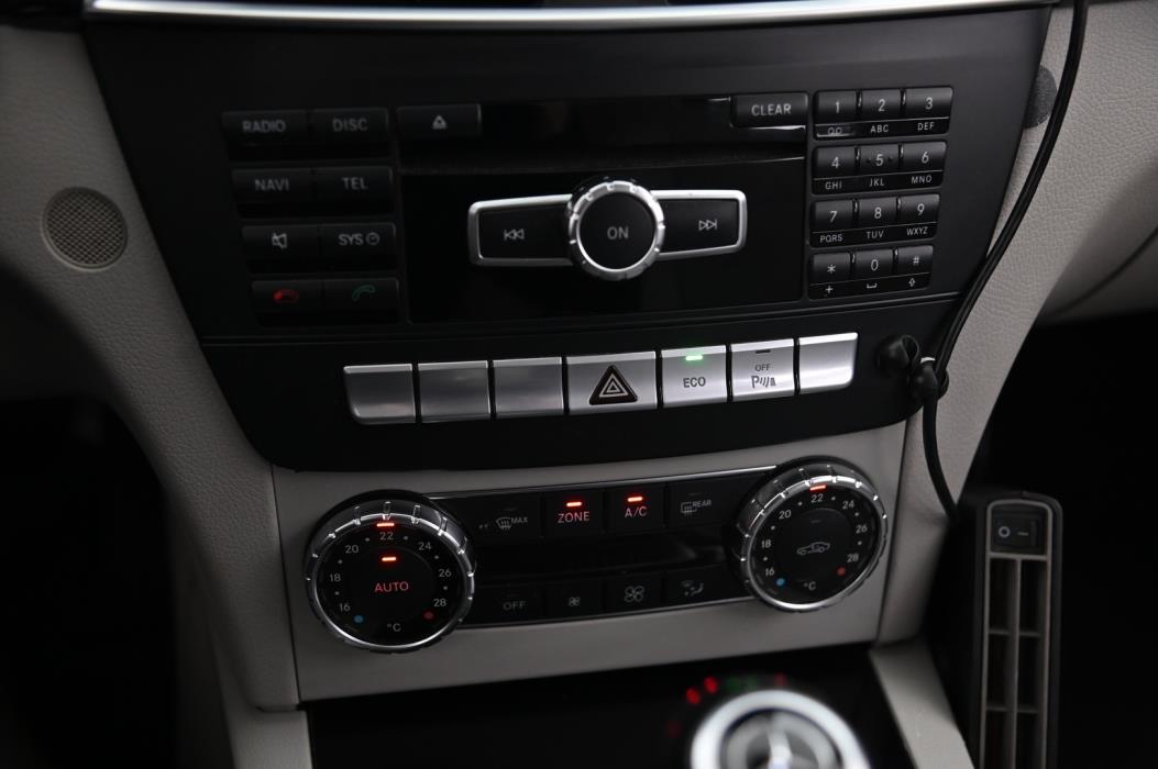 MERCEDES-BENZ C 2012