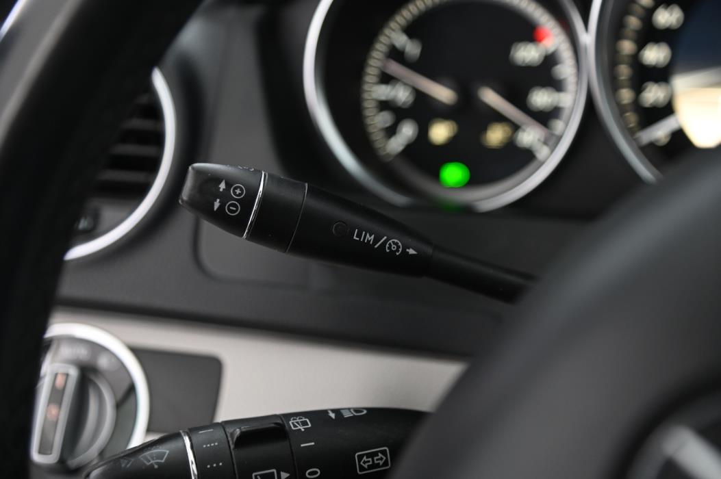 MERCEDES-BENZ C 2012