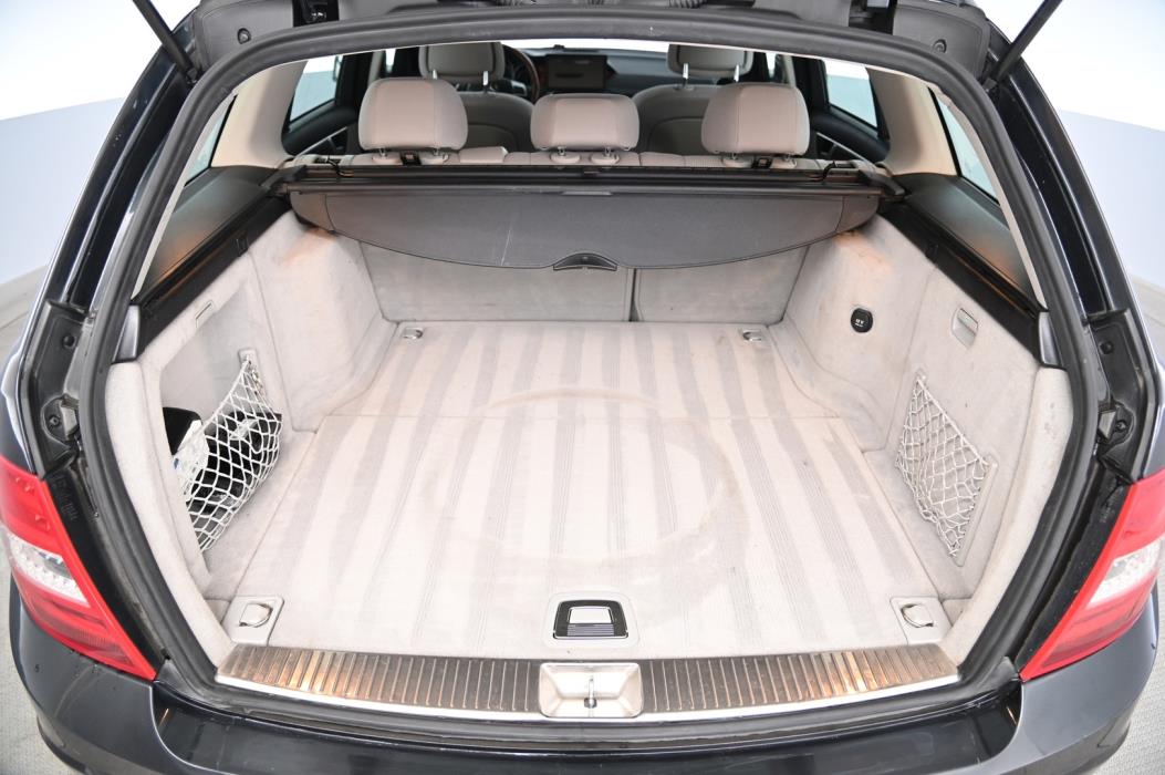 MERCEDES-BENZ C 2012