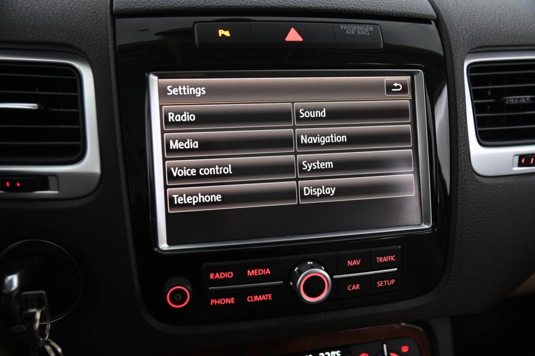 VOLKSWAGEN Touareg 2011