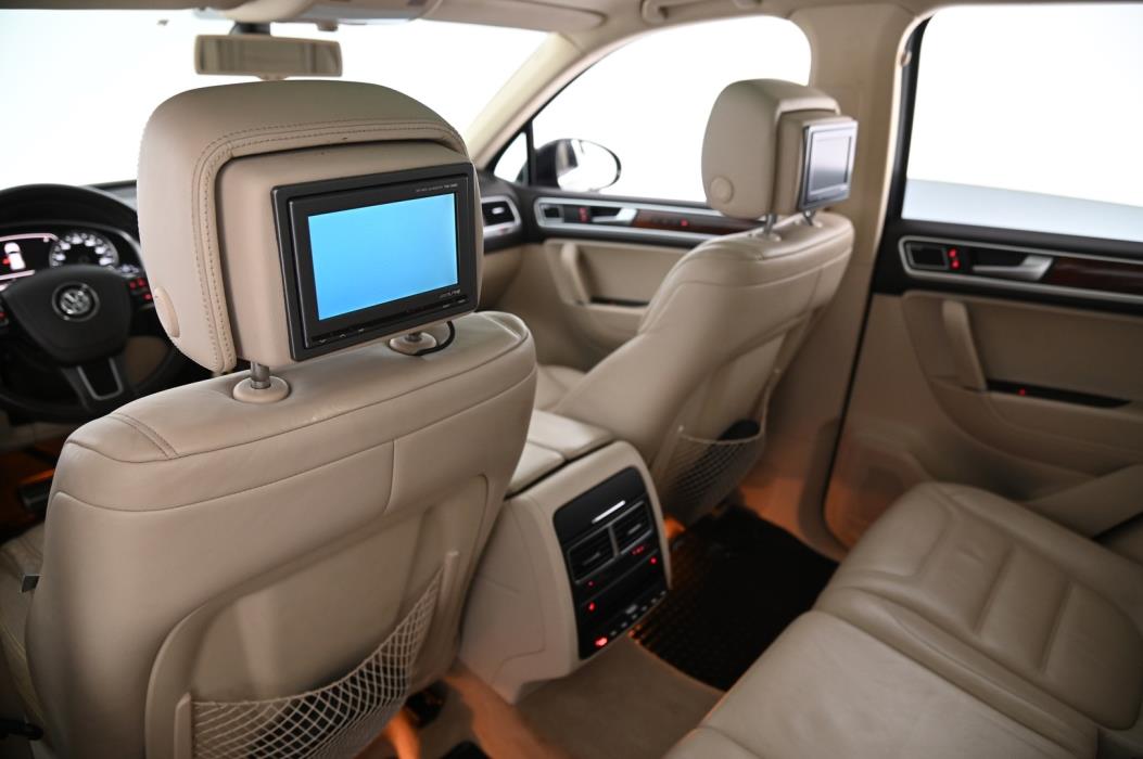 VOLKSWAGEN Touareg 2011