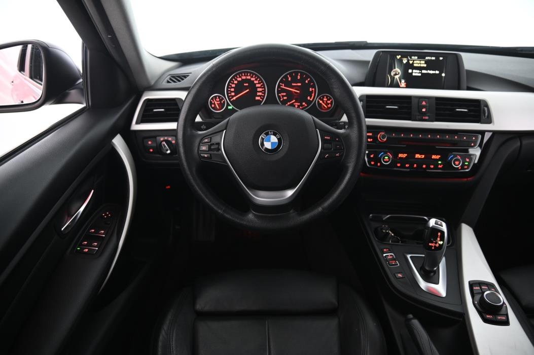 BMW 320 2017