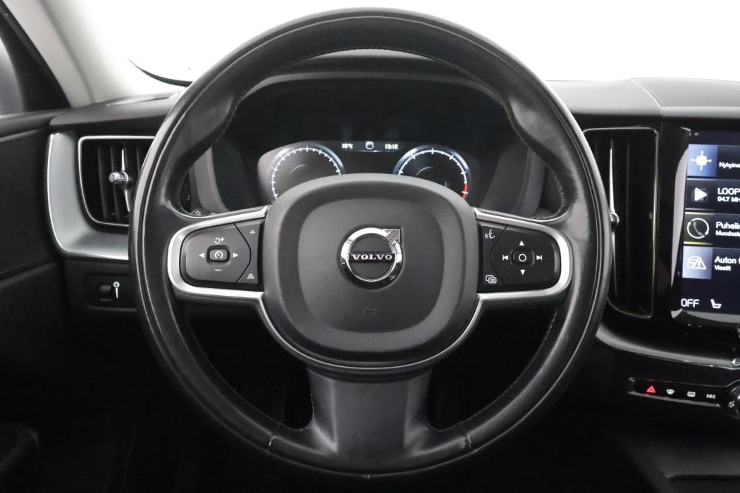 VOLVO XC60 2018