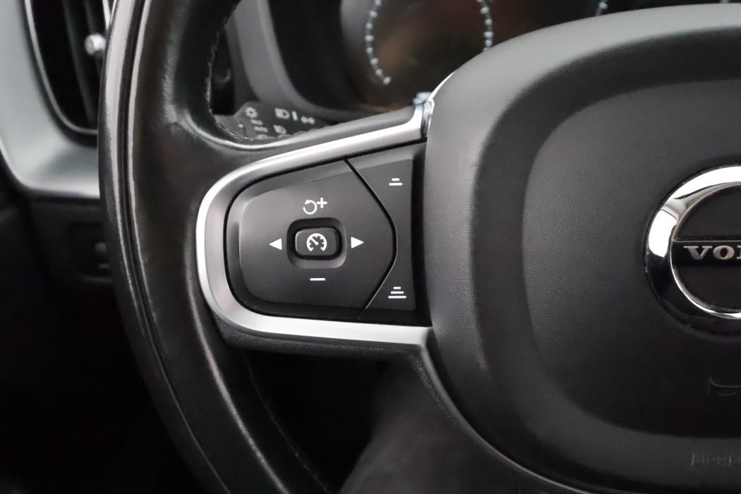 VOLVO XC60 2018