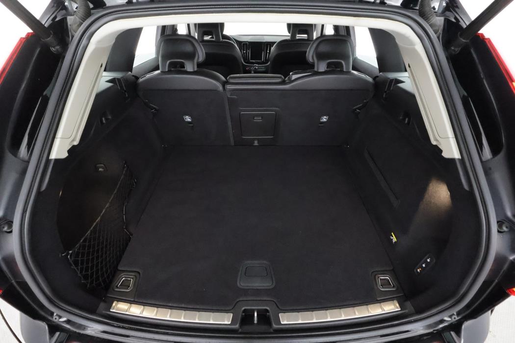 VOLVO XC60 2018