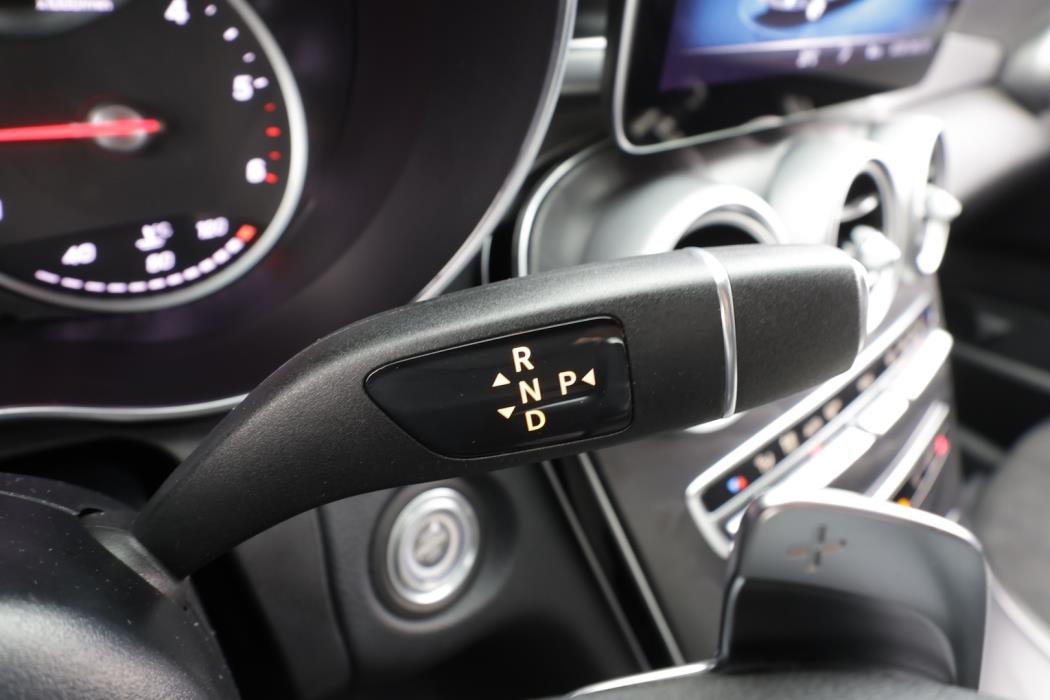 MERCEDES-BENZ C 2019