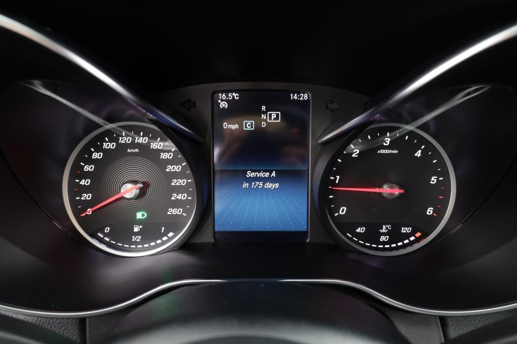 MERCEDES-BENZ C 2019