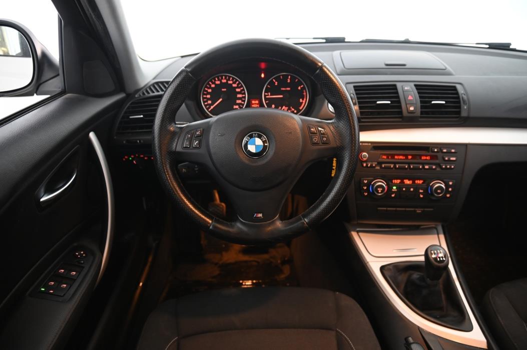 BMW 118 2011