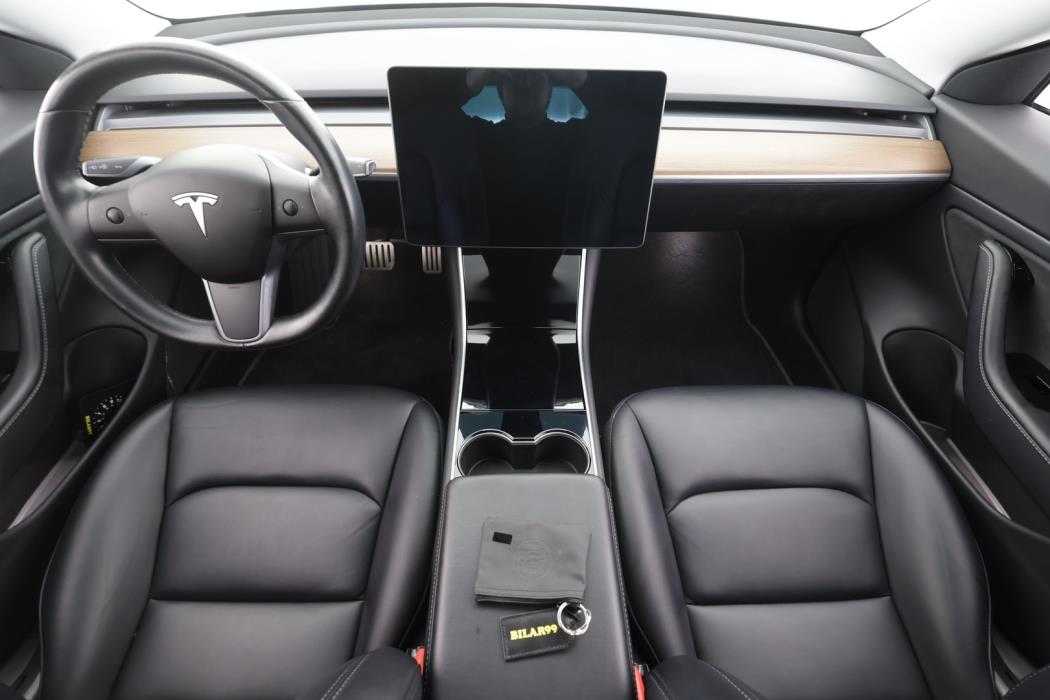 TESLA Model 3 2019