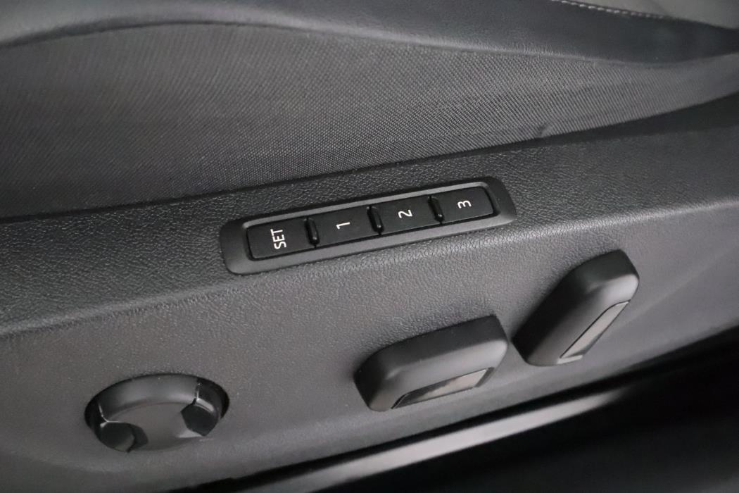 SKODA ENYAQ 2023