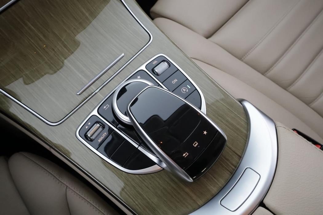 MERCEDES-BENZ C 2015
