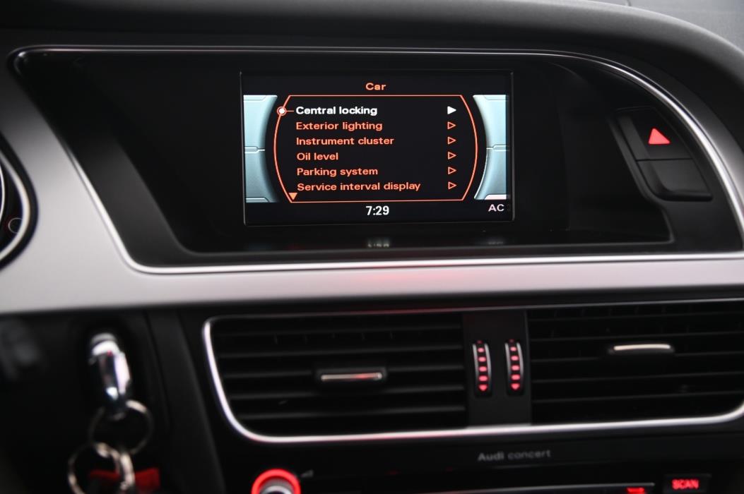 AUDI A4 2015