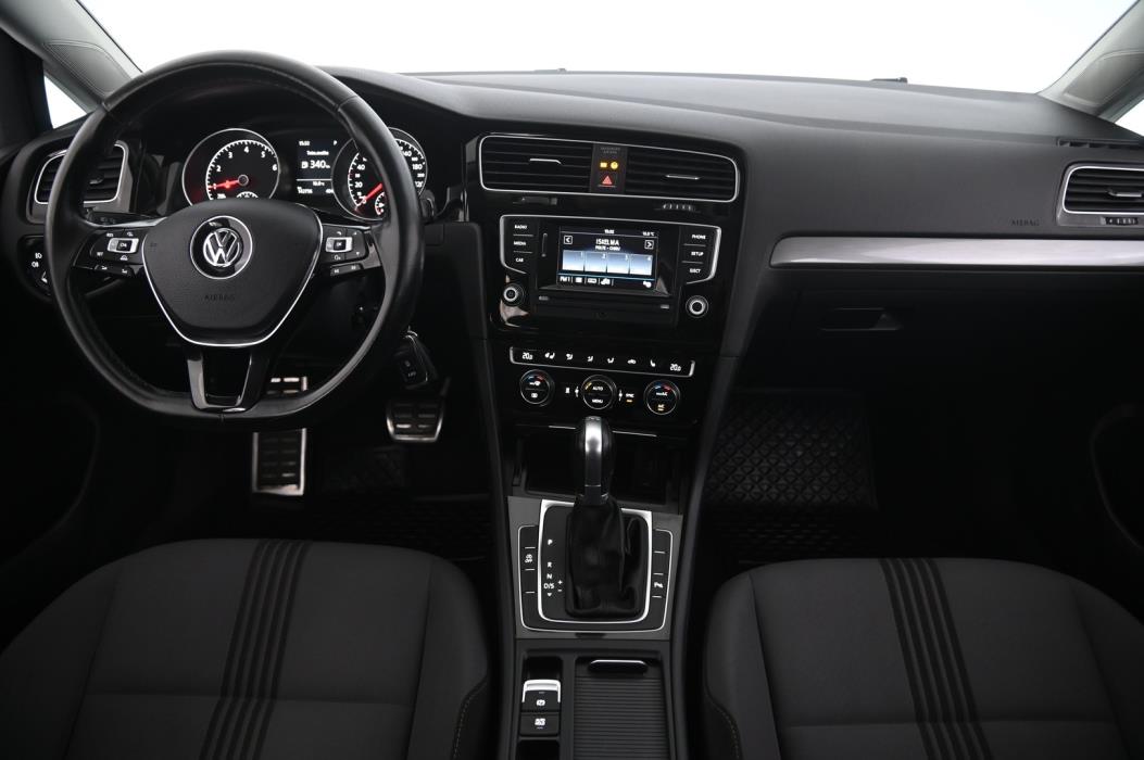 VOLKSWAGEN Golf 2017