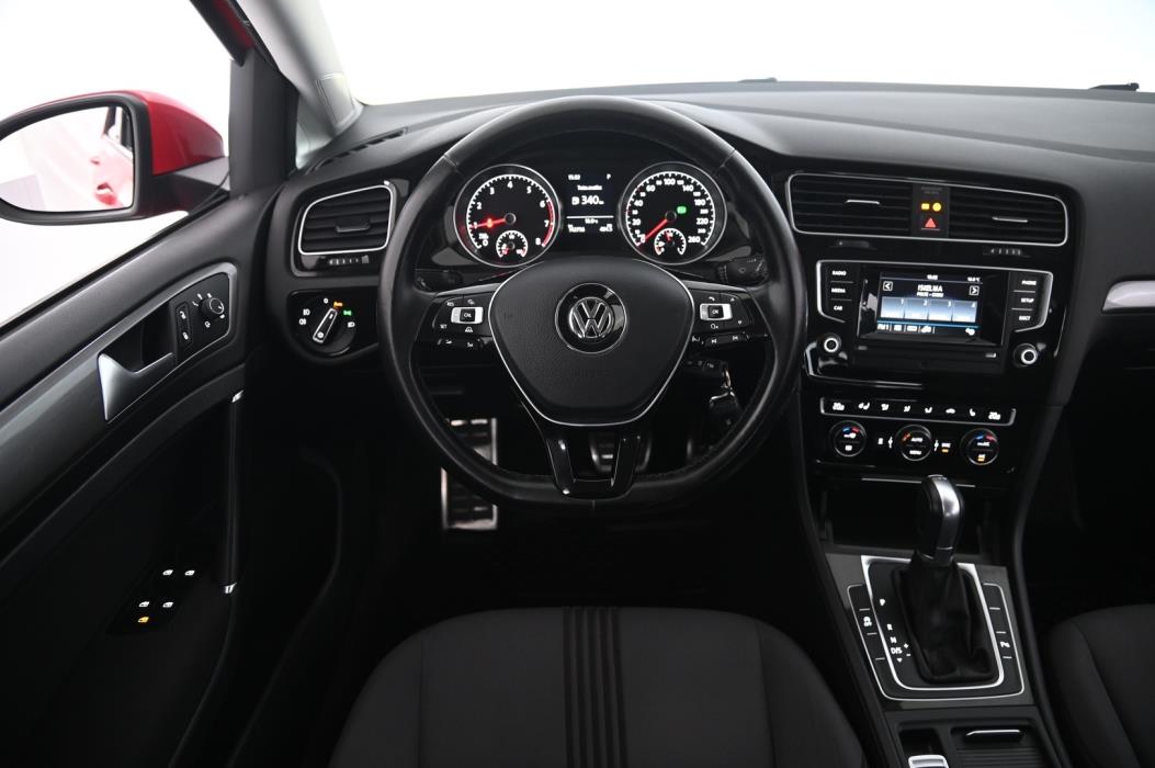 VOLKSWAGEN Golf 2017