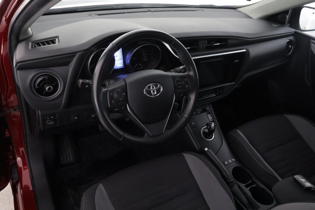 TOYOTA Auris 2017