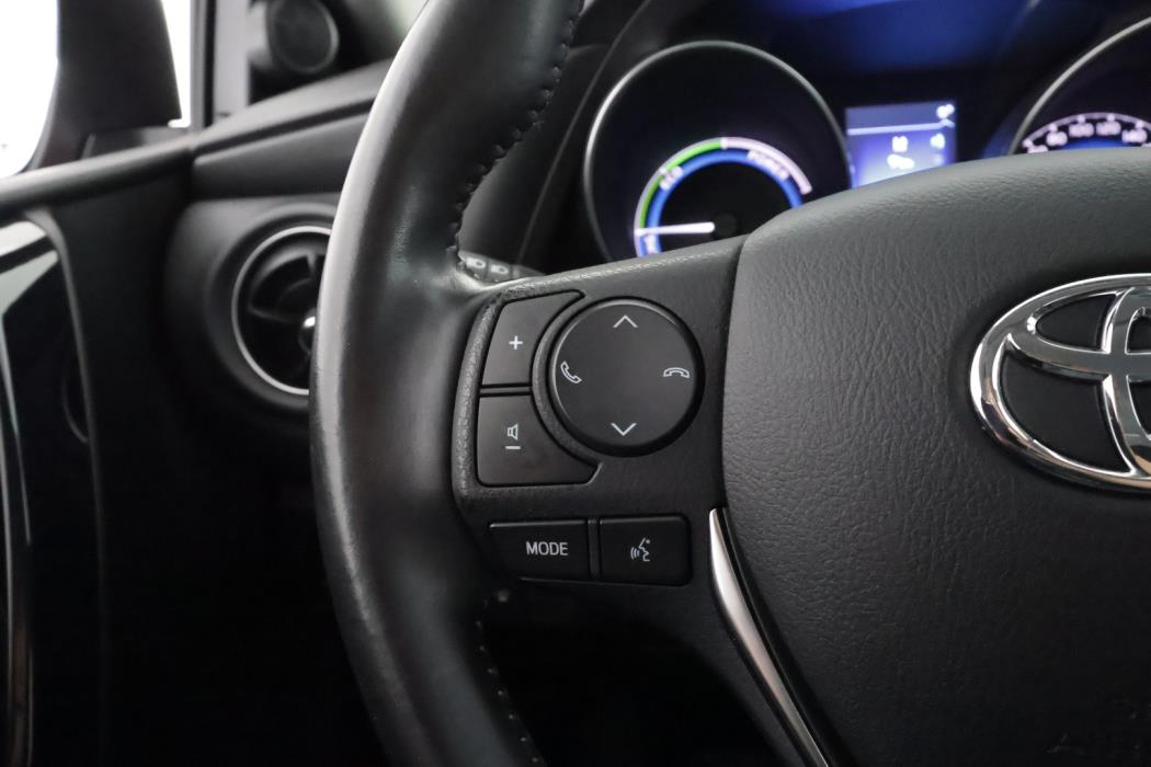 TOYOTA Auris 2017