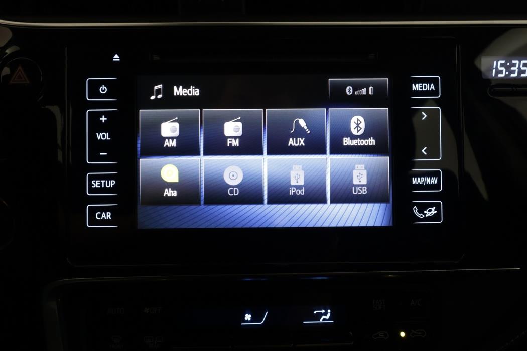TOYOTA Auris 2017