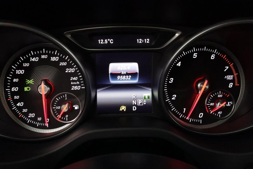 MERCEDES-BENZ GLA 2017