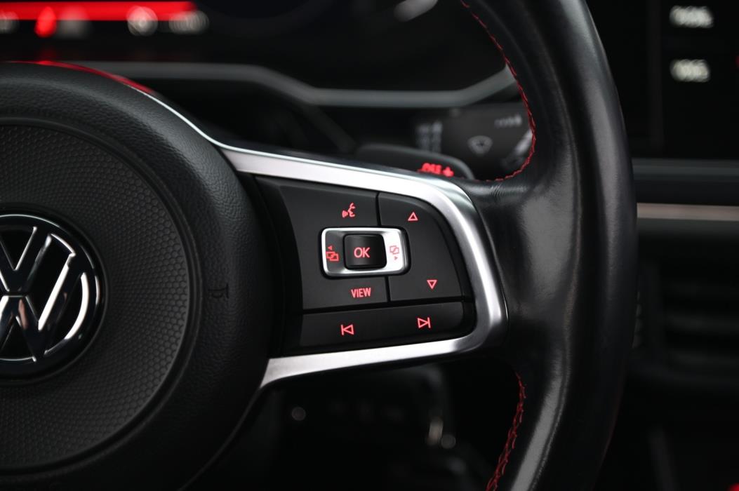 VOLKSWAGEN Polo 2018