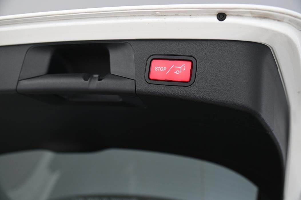 MERCEDES-BENZ C 2020